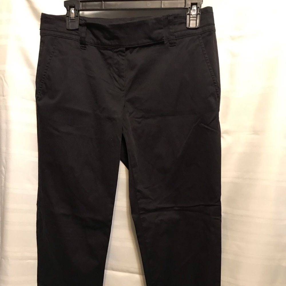 Ann Taylor Crop Pants. Size 2
